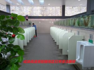 成渝高速資陽服務(wù)區(qū)日常保潔